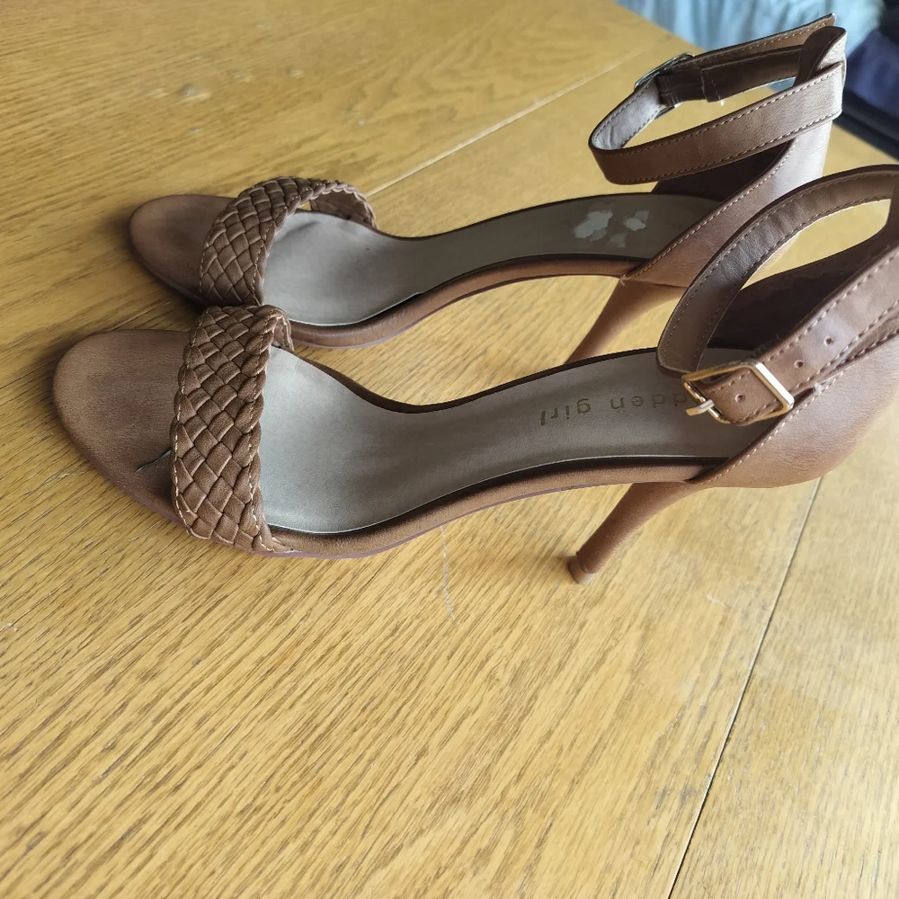 Madden Girl Heeled Sandals Brown Size 9